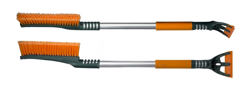 Щетка от снега со скребком Li-Sa 60см поролоновая ручка, расщепленная щетина LS284